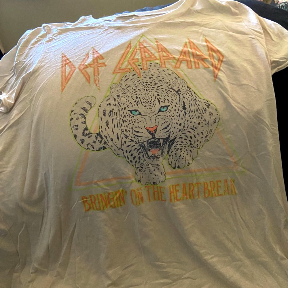 TORRID Def Leppard t-shirt